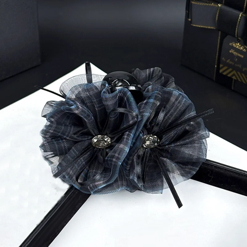 Black Blue Plaid Water Diamond Flower Hair Claws Clips Vintage Large Size Shark Clip Hairpin Women Travel Hair Clip Accesso
Black Blue Plaid Water Diamond Flower Hair Claws Clips Vintage Large Size Shark Clip Hairpin Women Travel Hair Clip Accesso