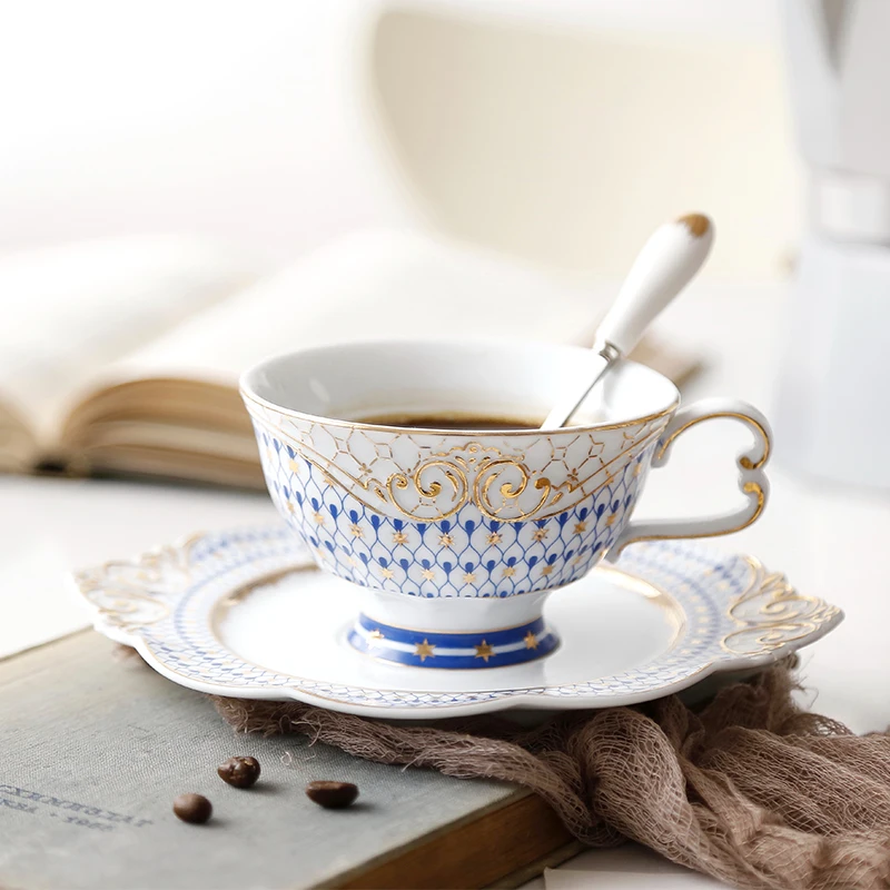 European Ceramic Coffee Cup Light Luxury Couple Cup Plate with Spoon Tea Cup English Flower Tea Pot Set Flower Tea Set
European Ceramic Coffee Cup Light Luxury Couple Cup Plate with Spoon Tea Cup English Flower Tea Pot Set Flower Tea Set