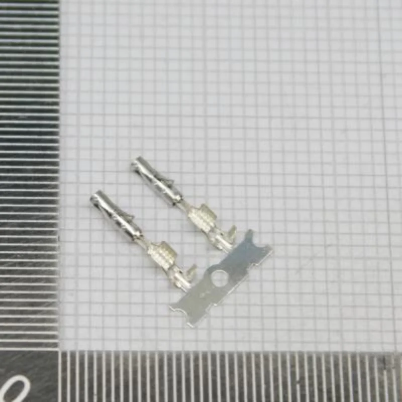 Оригинальный автомобильный разъем 64322-1029, 100 шт., 0,635 мм, CMC CP, гнездовой терминал, луженый провод, размер 0,75 мм2
Оригинальный автомобильный разъем 64322-1029, 100 шт., 0,635 мм, CMC CP, гнездовой терминал, луженый провод, размер 0,75 мм2