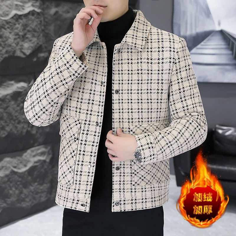 Men's woolen fashionable and cool checked short winter fleece thickened Korean-style trendy woolen jacket
Men's woolen fashionable and cool checked short winter fleece thickened Korean-style trendy woolen jacket