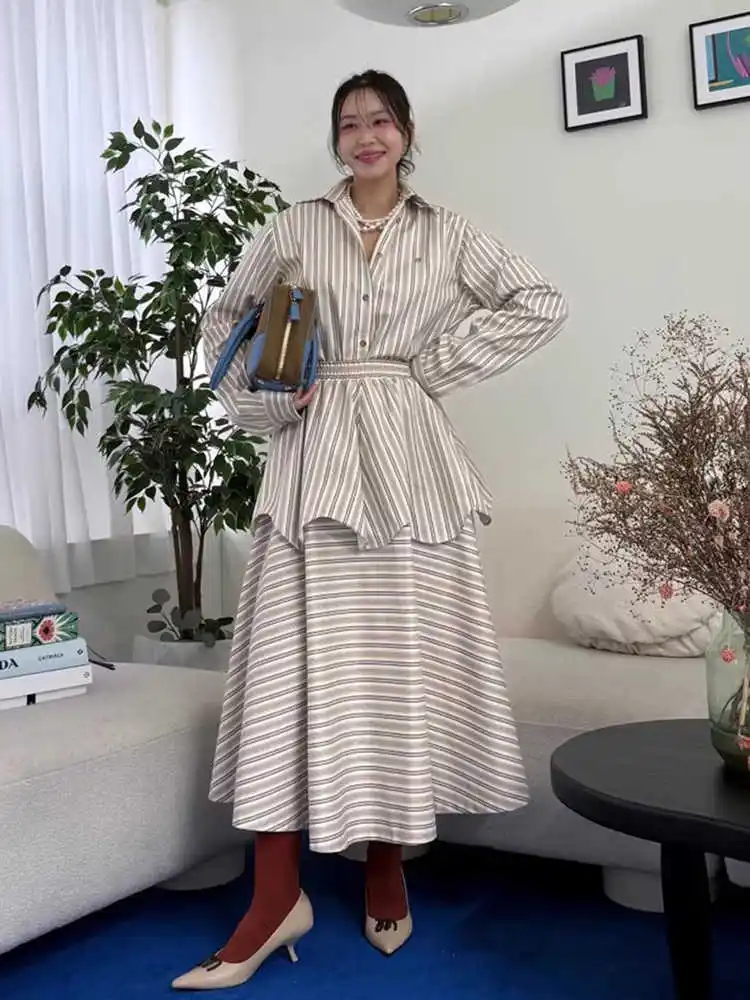 Clothland Women Elegant Striped Blouse Skirt Suit Long Sleeve Shirt Midi Skirts Spring New Fashion Two Piece Set TA545
Clothland Women Elegant Striped Blouse Skirt Suit Long Sleeve Shirt Midi Skirts Spring New Fashion Two Piece Set TA545