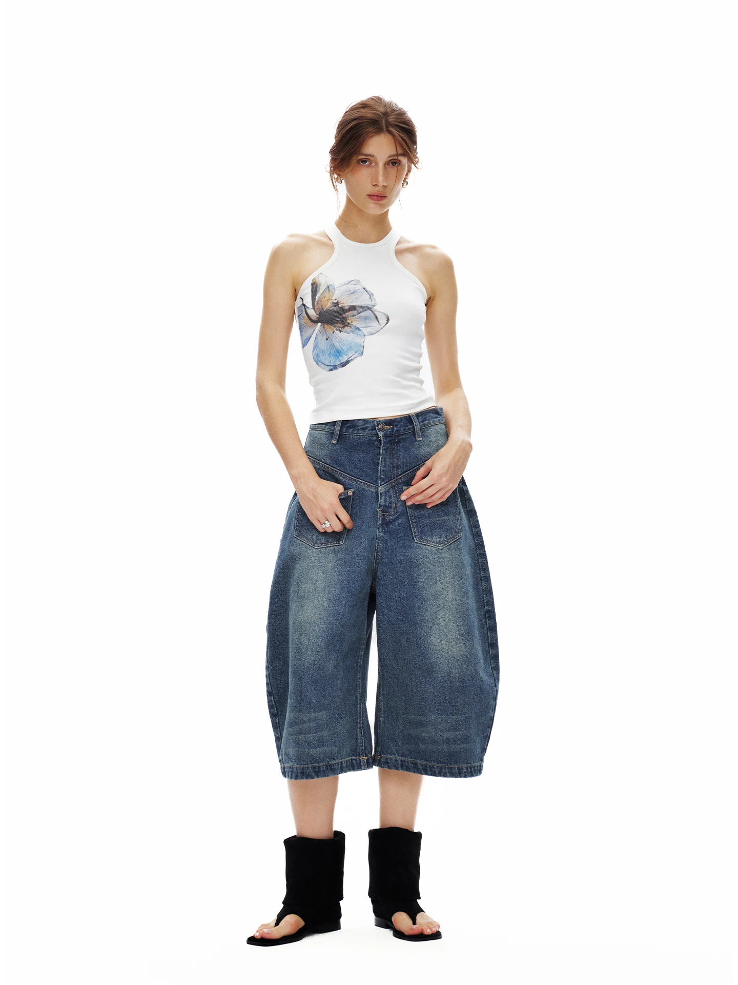 High Waist Wide Leg Seven-Foot Women's Jeans American Style Summer Casual Cotton Trousers Vintage Washed Zipper Closure
High Waist Wide Leg Seven-Foot Women's Jeans American Style Summer Casual Cotton Trousers Vintage Washed Zipper Closure