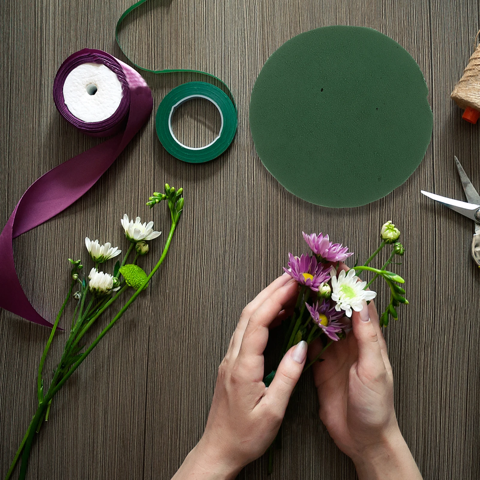 4pcs Round Floral Foams Strong Absorption Low Drainage Wet Clay Bricks Green Flower Arrangement Supplies Artificial Succulent
4pcs Round Floral Foams Strong Absorption Low Drainage Wet Clay Bricks Green Flower Arrangement Supplies Artificial Succulent