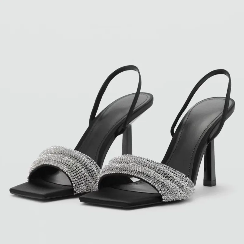 Luxury Rhinestone Heeled Sandals Women Summer Square Head Open Toe High Heels Elegant Back Strap Wedding Dress Designer Shoes
Luxury Rhinestone Heeled Sandals Women Summer Square Head Open Toe High Heels Elegant Back Strap Wedding Dress Designer Shoes