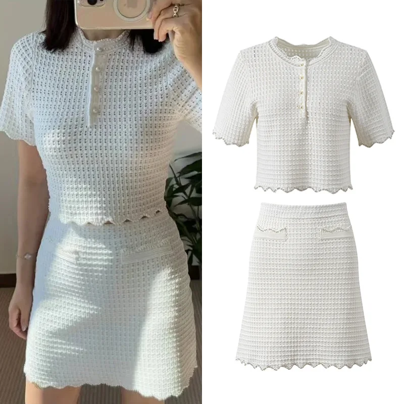 CHUJIE Women's Dress Set Retro Texture Beaded Lace Hollow White Knitted Short Sleeve Top+Skirt Set 2025 Spring/Summer New
CHUJIE Women's Dress Set Retro Texture Beaded Lace Hollow White Knitted Short Sleeve Top+Skirt Set 2025 Spring/Summer New
