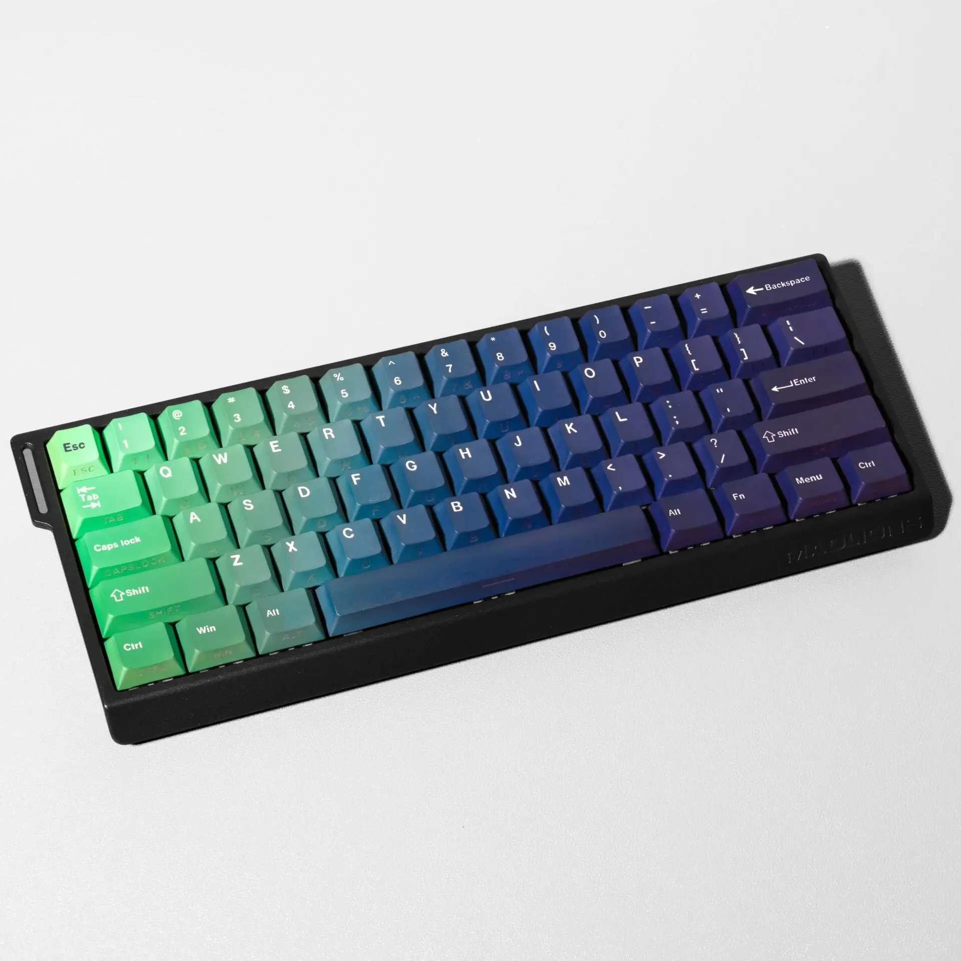 Keycap gradual change factory height PBT sublimation side engraved light for mechanical keyboard 61 64 68 98
Keycap gradual change factory height PBT sublimation side engraved light for mechanical keyboard 61 64 68 98