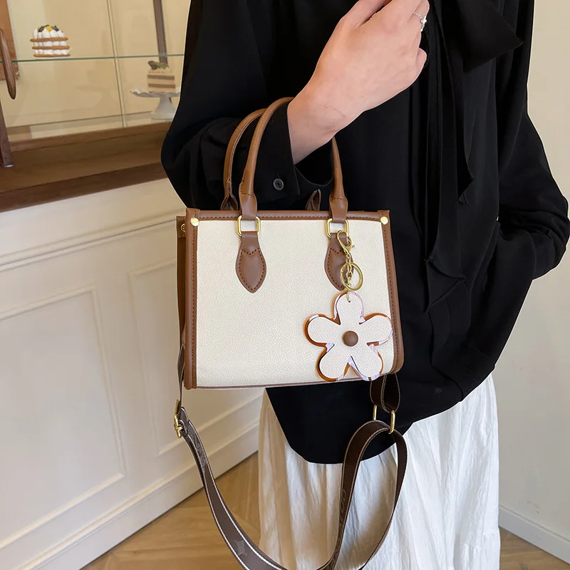 2025 New Advanced Handbag Bag Women's Fashion Trend Casual Shoulder Bag Retro Cross-body Tote Bag
2025 New Advanced Handbag Bag Women's Fashion Trend Casual Shoulder Bag Retro Cross-body Tote Bag