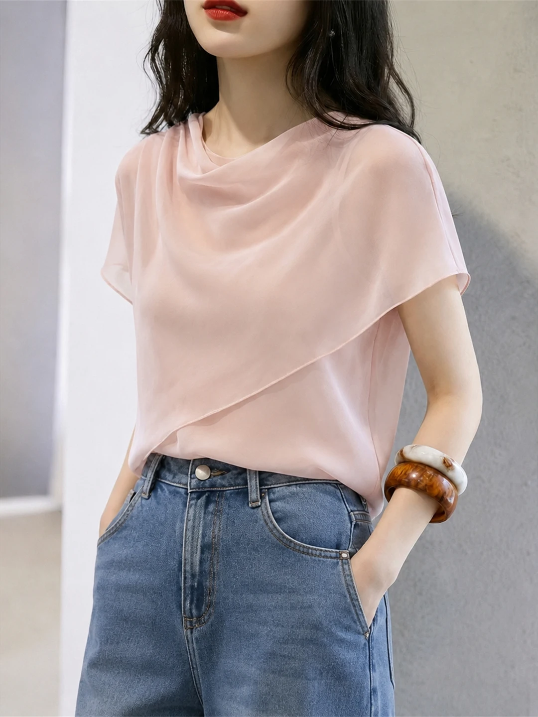 Elegant Gentle Commute Style Short Sleeve Shirt Summer Slimming Design Sense Top Sweet Pure Color Korean Version Straight Cut
Elegant Gentle Commute Style Short Sleeve Shirt Summer Slimming Design Sense Top Sweet Pure Color Korean Version Straight Cut