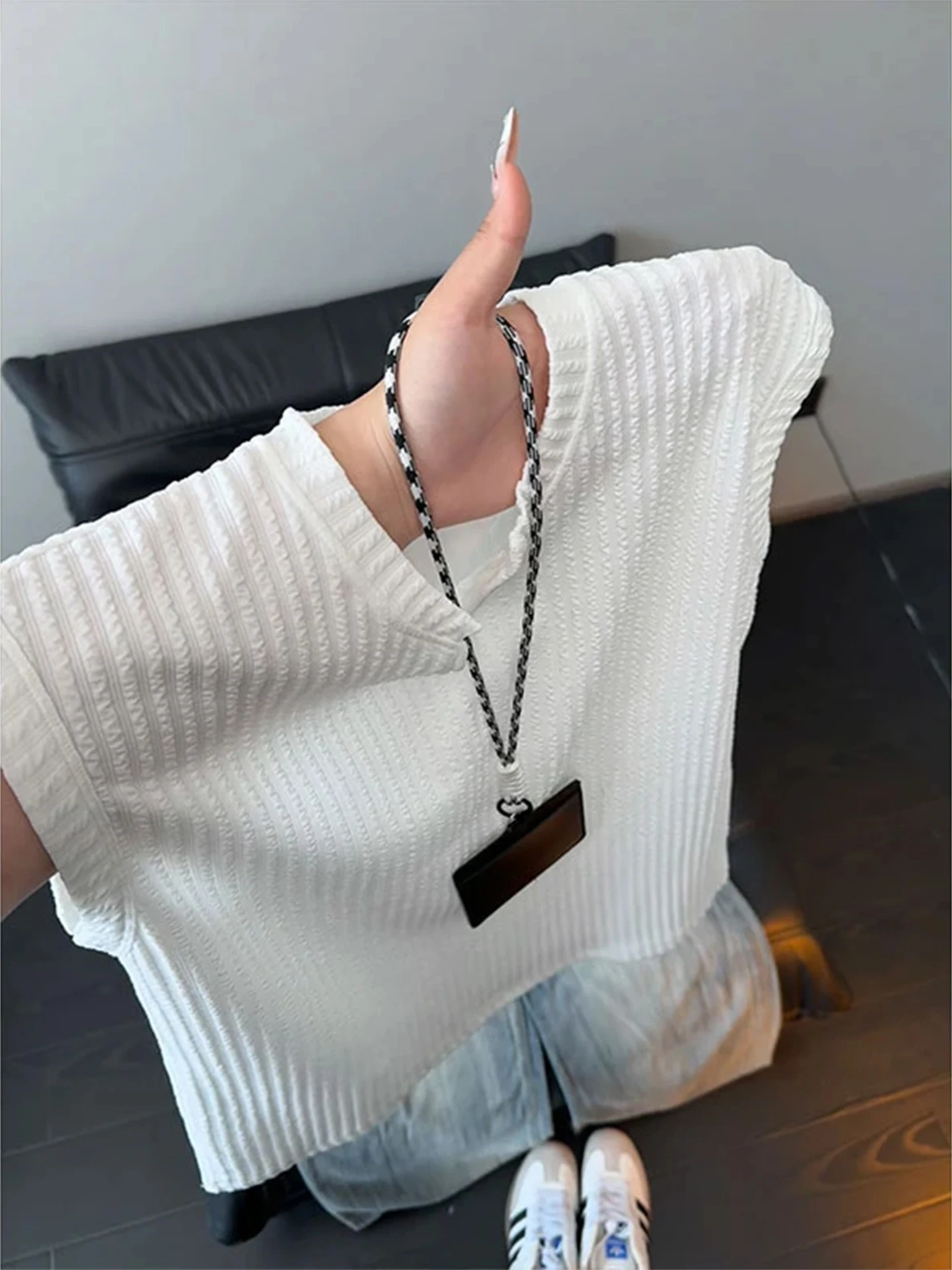 American Stripe V-neck Men's Vest Summer Sport Sleeveless T-shirt Trendy Handsome Ice Silk Fitness Sweatshirt Breathable
American Stripe V-neck Men's Vest Summer Sport Sleeveless T-shirt Trendy Handsome Ice Silk Fitness Sweatshirt Breathable