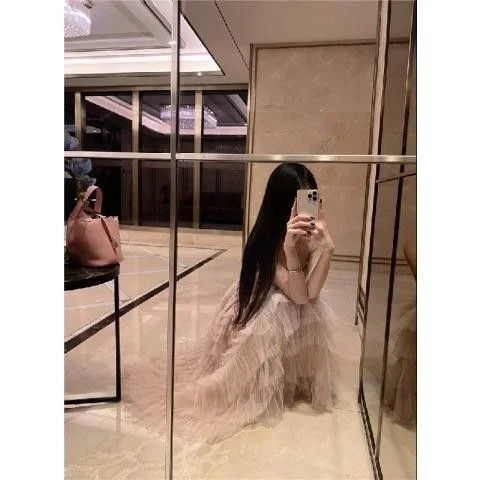 Ele Spring New Sle Женская юбка Cake Sle f-length Плиссированная тысячислойная сетка Маленькая длинная юбка Fraance Sle
Ele Spring New Sle Женская юбка Cake Sle f-length Плиссированная тысячислойная сетка Маленькая длинная юбка Fraance Sle