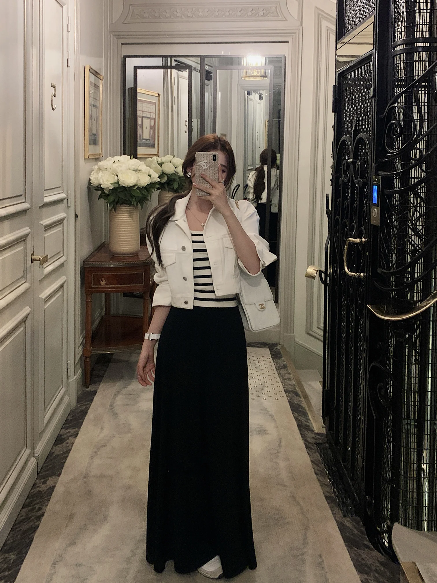 Летняя серия Paris Белая повседневная джинсовая прогулочная юбка Slim Fit Long Sve round Ne Хлопчатобумажная ткань, устойчивая к деформации...
Летняя серия Paris Белая повседневная джинсовая прогулочная юбка Slim Fit Long Sve round Ne Хлопчатобумажная ткань, устойчивая к деформации...
