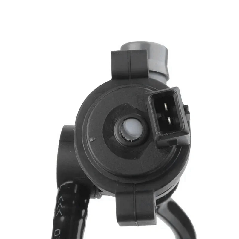 New Arrival 13907636143 Car Fuel Tank Vent Valve With Tube Carbon Canister Solenoid Valve For BMW X1 3 Series F30 E84 E89 F07N
New Arrival 13907636143 Car Fuel Tank Vent Valve With Tube Carbon Canister Solenoid Valve For BMW X1 3 Series F30 E84 E89 F07N