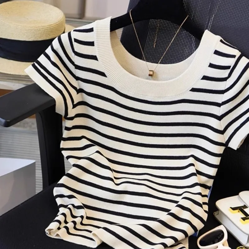 Ice Silk Knitted Short Sleeve T-Shirt Women's Summer Top Square Collar Striped Regular Fit Sweet Style Gluechif 100% Viscose
Ice Silk Knitted Short Sleeve T-Shirt Women's Summer Top Square Collar Striped Regular Fit Sweet Style Gluechif 100% Viscose