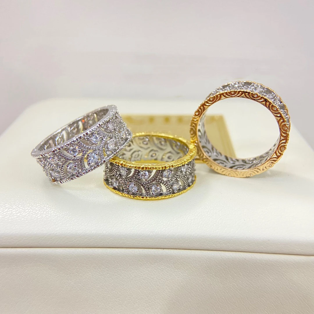 S925 silver men's and women's rings with retro floral petals and exquisite design with diamonds, with a choice of width
S925 silver men's and women's rings with retro floral petals and exquisite design with diamonds, with a choice of width
