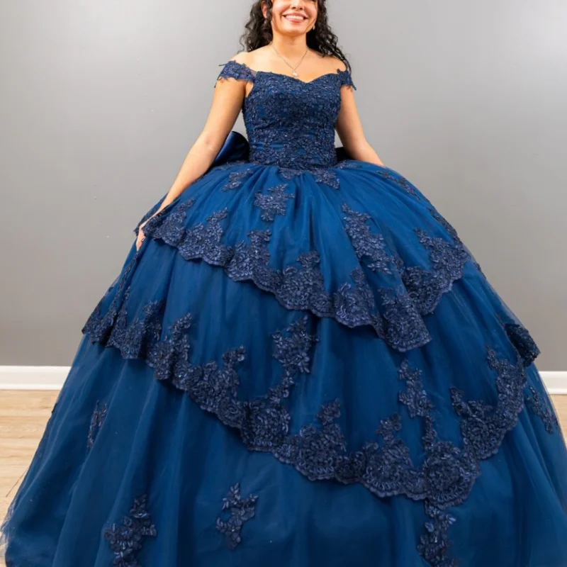Navy Blue Princess Ball Gown Quinceanera Dresses Off Shoulder Lace Appliques Beads Tull Sweet 16 Dress vestidos de 15 Anos
Navy Blue Princess Ball Gown Quinceanera Dresses Off Shoulder Lace Appliques Beads Tull Sweet 16 Dress vestidos de 15 Anos