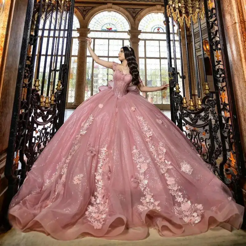 Pink 3D Flowers Bow Quinceanera Dresses Off The Shoulder Appliques Lace Corset Prom Ball Gown Sweet 16 15 Robe
Pink 3D Flowers Bow Quinceanera Dresses Off The Shoulder Appliques Lace Corset Prom Ball Gown Sweet 16 15 Robe