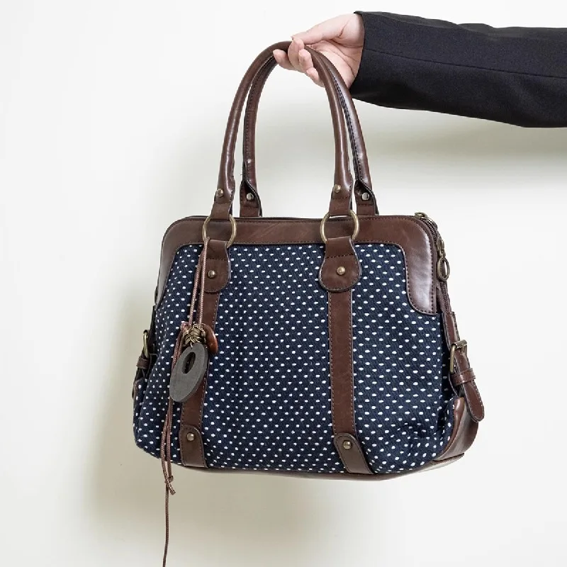 Fashionable Women's Shoulder Bag Handbag Crossbody Bag PU Leather Vintage Style Medium Hardness Zipper Closure
Fashionable Women's Shoulder Bag Handbag Crossbody Bag PU Leather Vintage Style Medium Hardness Zipper Closure