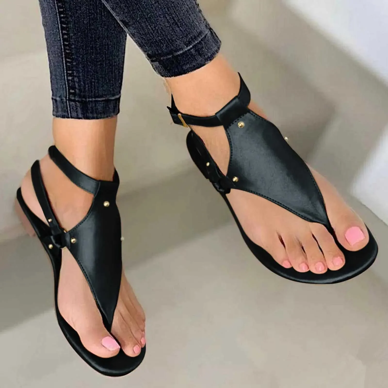 Sandals Summer flat slippers Pu leather flap buckle shoes 2023 New Roman fashion womens sandals Y2406120Z4R
Sandals Summer flat slippers Pu leather flap buckle shoes 2023 New Roman fashion womens sandals Y2406120Z4R