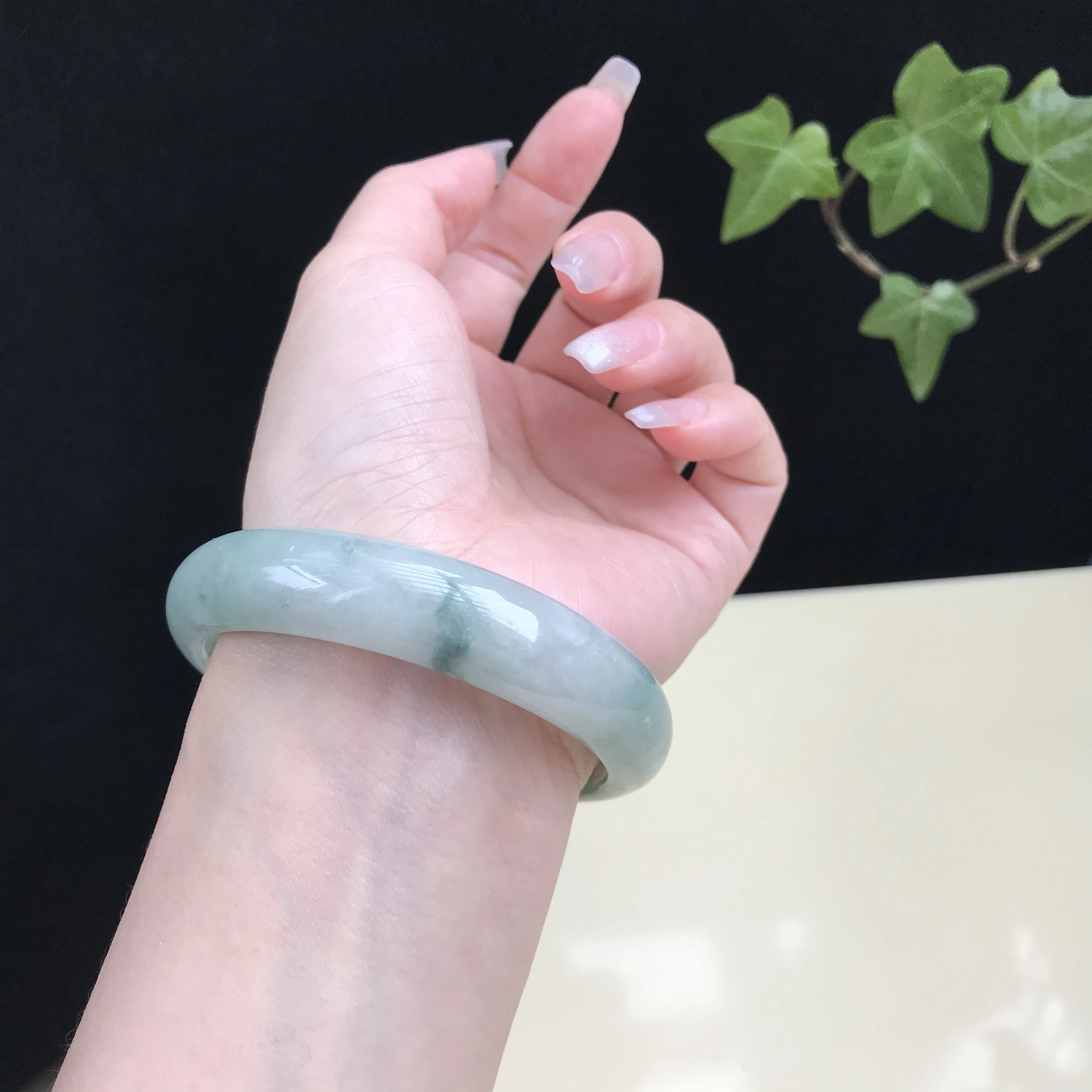 Burma 100%Genuine High-end Jadeite Bracelet Jewelry Jade Bangles For Women 58mm (With Certificate)
Burma 100%Genuine High-end Jadeite Bracelet Jewelry Jade Bangles For Women 58mm (With Certificate)