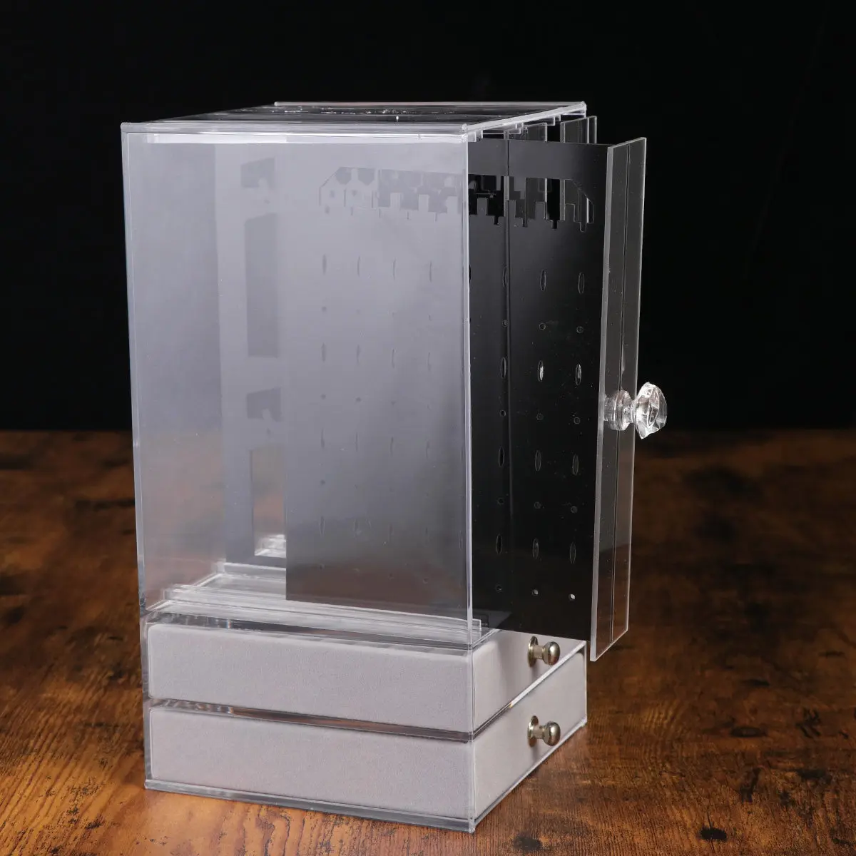 1 шт. Прозрачная акриловая подставка для хранения украшений: кольца, ожерелья, серьги. Декоративный держатель-витрина, черный.
1 шт. Прозрачная акриловая подставка для хранения украшений: кольца, ожерелья, серьги. Декоративный держатель-витрина, черный.