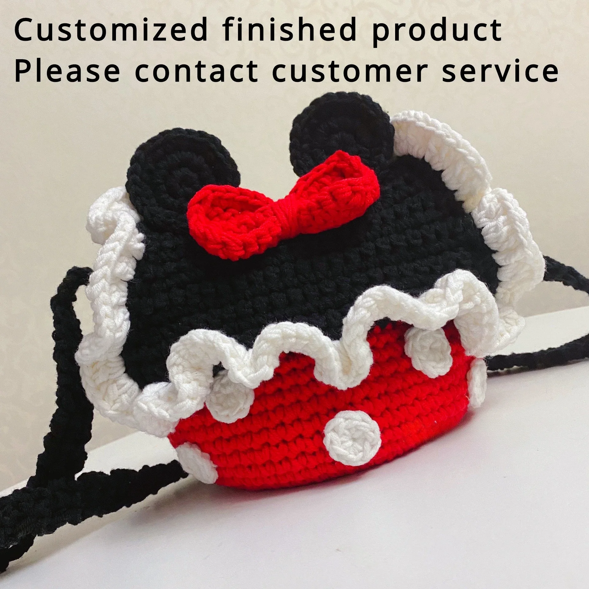 Сумка из материала крючком через плечо с Микки, Минни и Белоснежкой, ручная работа, готовая продукция доступна на продажу
Сумка из материала крючком через плечо с Микки, Минни и Белоснежкой, ручная работа, готовая продукция доступна на продажу