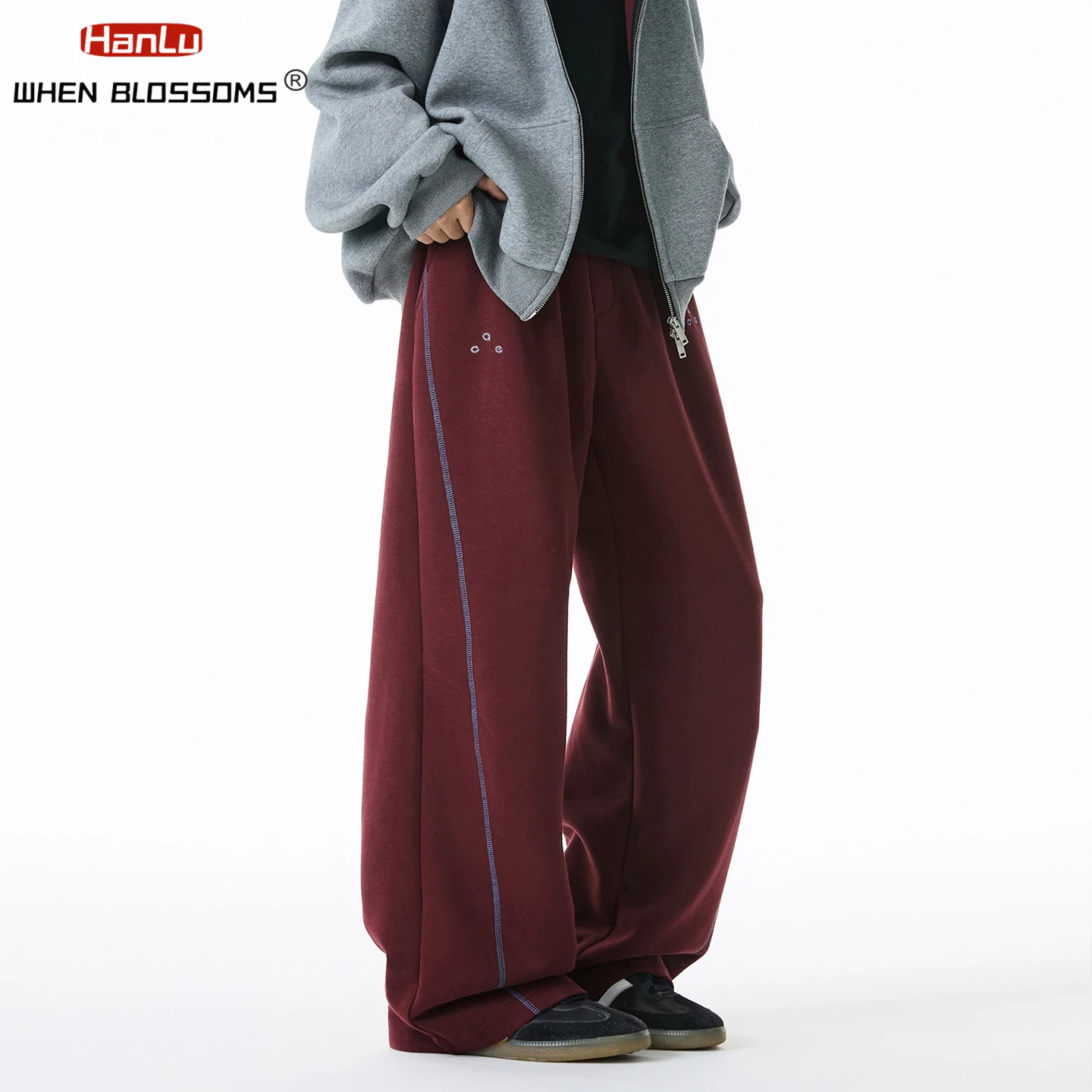 HANGLU 2025 Men's Heavyweight Sweatpants Contrast Stitch Straight Leg Loose Fit Streetwear Casual Jogger Pants
HANGLU 2025 Men's Heavyweight Sweatpants Contrast Stitch Straight Leg Loose Fit Streetwear Casual Jogger Pants