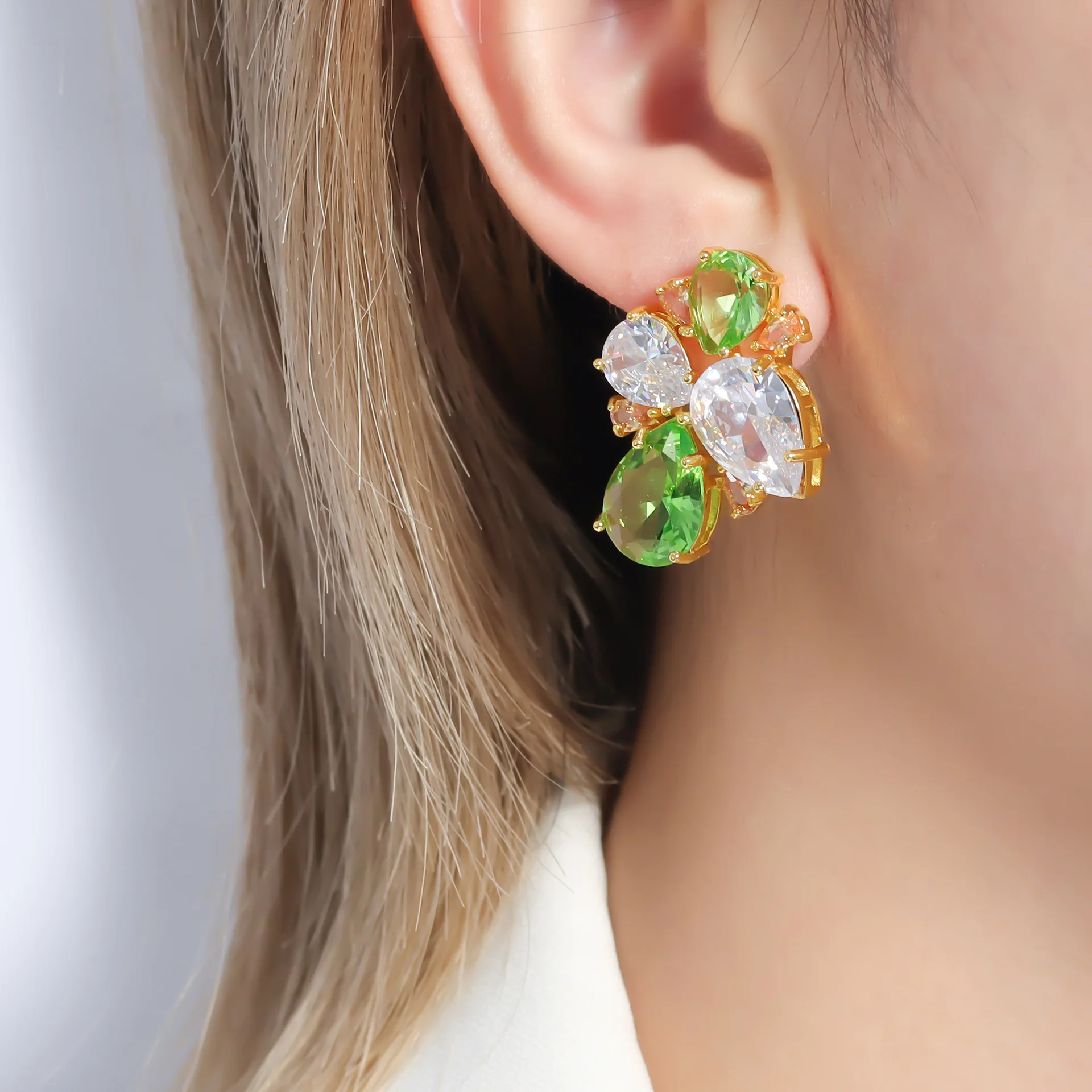 Green flower earrings Netroots live models 5A zirconia copper plated 18K gold earrings anniversary holiday gift jewellery
Green flower earrings Netroots live models 5A zirconia copper plated 18K gold earrings anniversary holiday gift jewellery