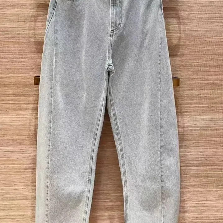 Spring/Summer Women Washed Denim Distressed Vintage Solid Straight Leg Jeans Zipper High Waist Elegant Casual Straight Pants
Spring/Summer Women Washed Denim Distressed Vintage Solid Straight Leg Jeans Zipper High Waist Elegant Casual Straight Pants