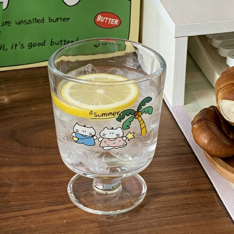 Новые милые мультяшные летние кокосовые пальмы с котом, стеклянные чашки на высоких ножках, нишевые минималистичные чашки для молока, десертные чашки в винтажном стиле для домашнего использования
Новые милые мультяшные летние кокосовые пальмы с котом, стеклянные чашки на высоких ножках, нишевые минималистичные чашки для молока, десертные чашки в винтажном стиле для домашнего использования