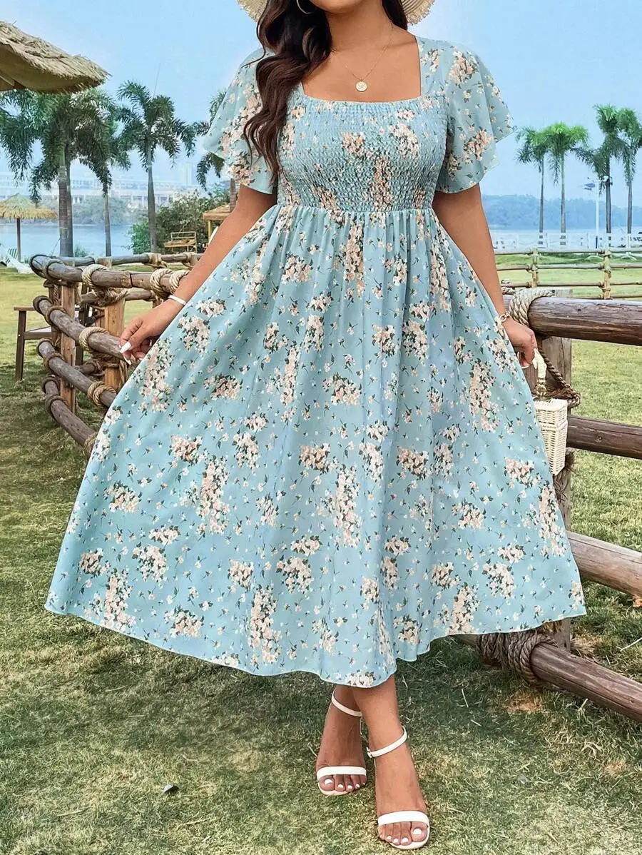 Светло-голубое плиссированное платье миди с цветочным принтом, квадратным вырезом и пышными рукавами
Светло-голубое плиссированное платье миди с цветочным принтом, квадратным вырезом и пышными рукавами