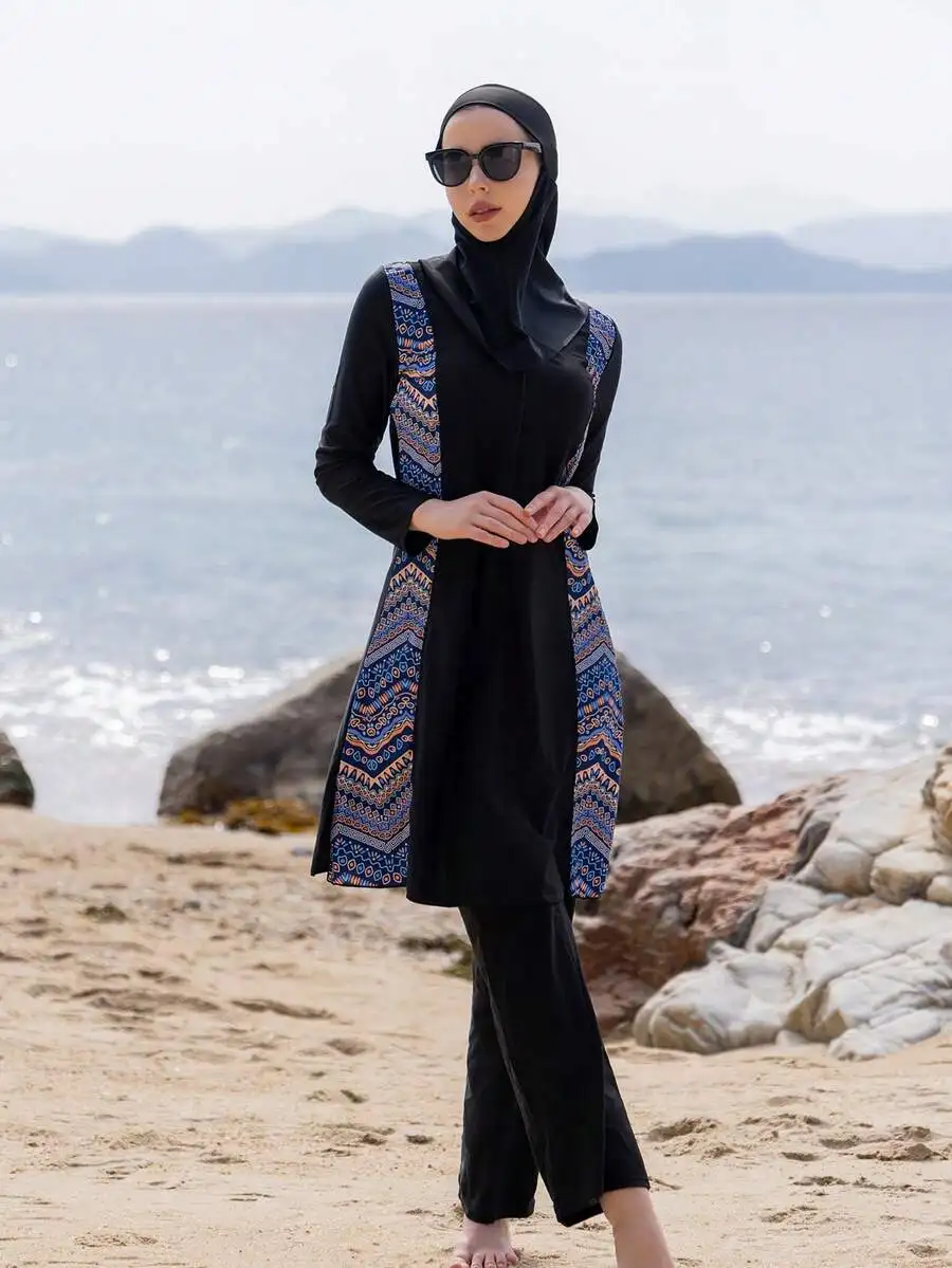 Modest 3-Piece Hooded Long Sleeve Burkini Set With Patterned Side Panels For Women Beach Wear
Modest 3-Piece Hooded Long Sleeve Burkini Set With Patterned Side Panels For Women Beach Wear