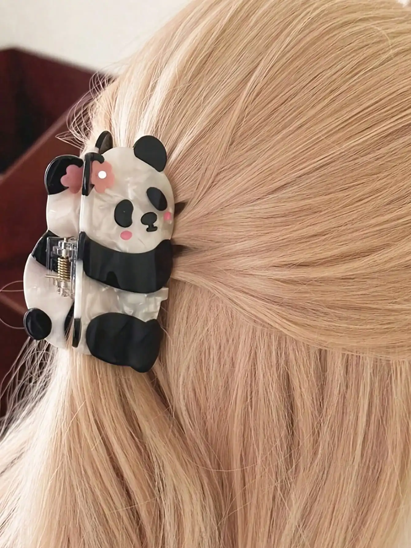 1pc Cute Panda Decor Hair Claw Clip, Suitable For Daily Use By Girls & Teenagers
1pc Cute Panda Decor Hair Claw Clip, Suitable For Daily Use By Girls & Teenagers