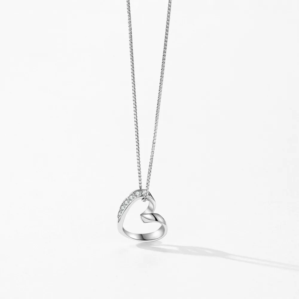 BR S925 Pure Silver Micro-Set Hollow Heart Necklace for Women, Small-Batch Simple and Versatile Cute Ins Heart Choker
BR S925 Pure Silver Micro-Set Hollow Heart Necklace for Women, Small-Batch Simple and Versatile Cute Ins Heart Choker