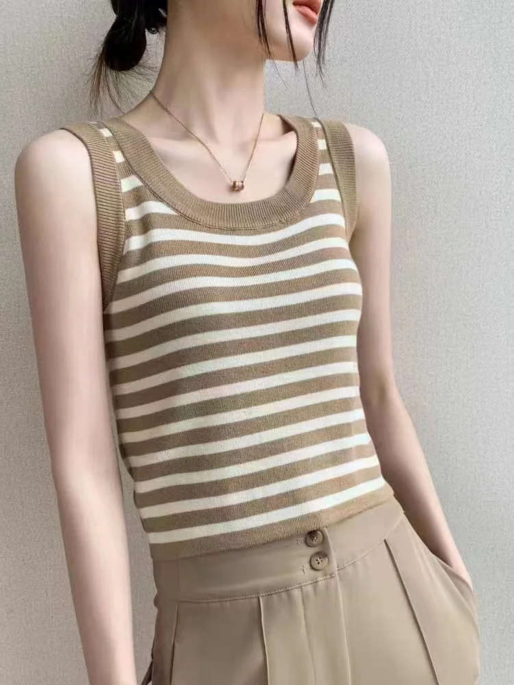 Summer Women's Ice Silk Round Neck Sleeveless Strap Striped Solid Color Knit Sweater
Summer Women's Ice Silk Round Neck Sleeveless Strap Striped Solid Color Knit Sweater