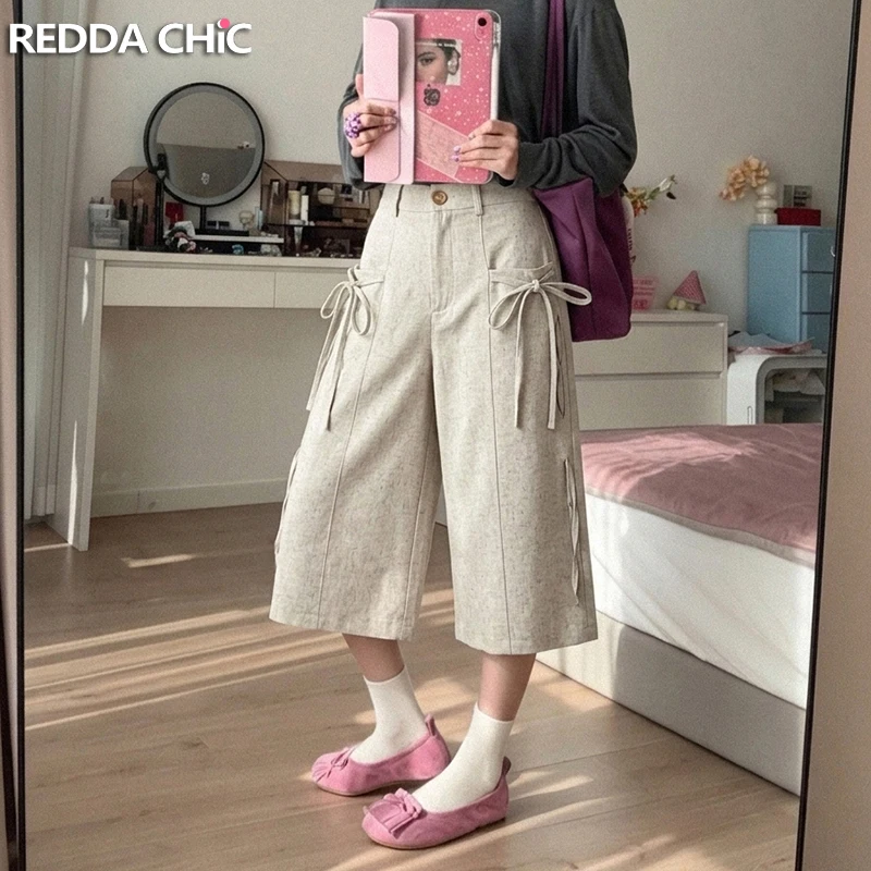 ReddaChic Women's Linen Lounge Shorts Summer Work Draped Baggy Soft Comfy Low Rise Strappy Pockets Bermuda Pants Beach Bottoms
ReddaChic Women's Linen Lounge Shorts Summer Work Draped Baggy Soft Comfy Low Rise Strappy Pockets Bermuda Pants Beach Bottoms