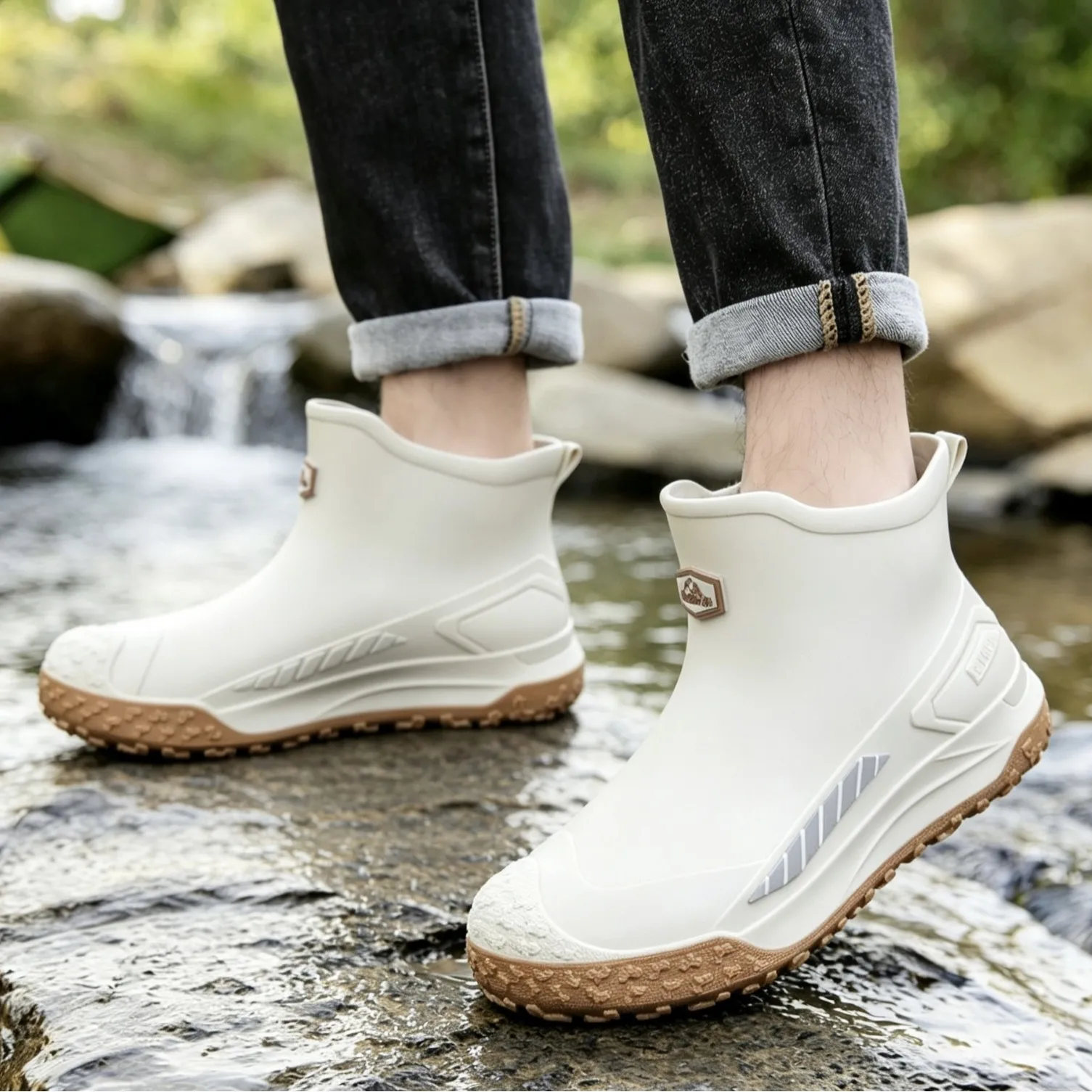 Wear-resistant and Non-slip Men's Waterproof Short Rain Boots Outdoor Fishing Work Rubber Shoes New Commute Versatile Rain Boots
Wear-resistant and Non-slip Men's Waterproof Short Rain Boots Outdoor Fishing Work Rubber Shoes New Commute Versatile Rain Boots