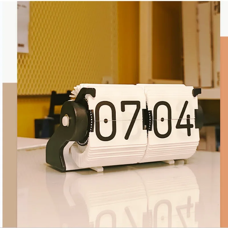 Flip Table Clocks Retro Nordic Desk Clock Minimalist Alarm Table Clock Bedroom Timepiece Clock Home Decoration Accessories
Flip Table Clocks Retro Nordic Desk Clock Minimalist Alarm Table Clock Bedroom Timepiece Clock Home Decoration Accessories