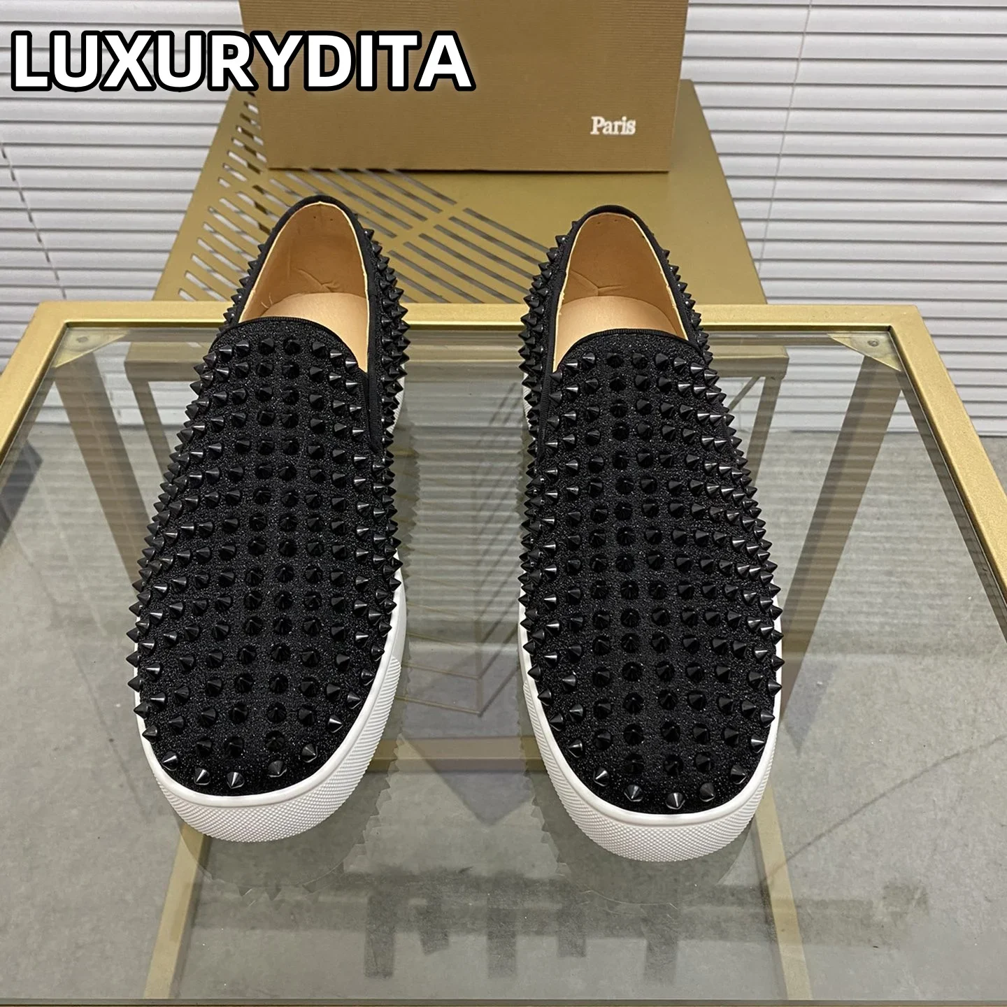Top Quality Womens Trendy Casual Tennis Shoes Luxury Mens Real Leather Sneakers 35-48 Designr Rivet Red Sole Lovers Shoes M0188
Top Quality Womens Trendy Casual Tennis Shoes Luxury Mens Real Leather Sneakers 35-48 Designr Rivet Red Sole Lovers Shoes M0188