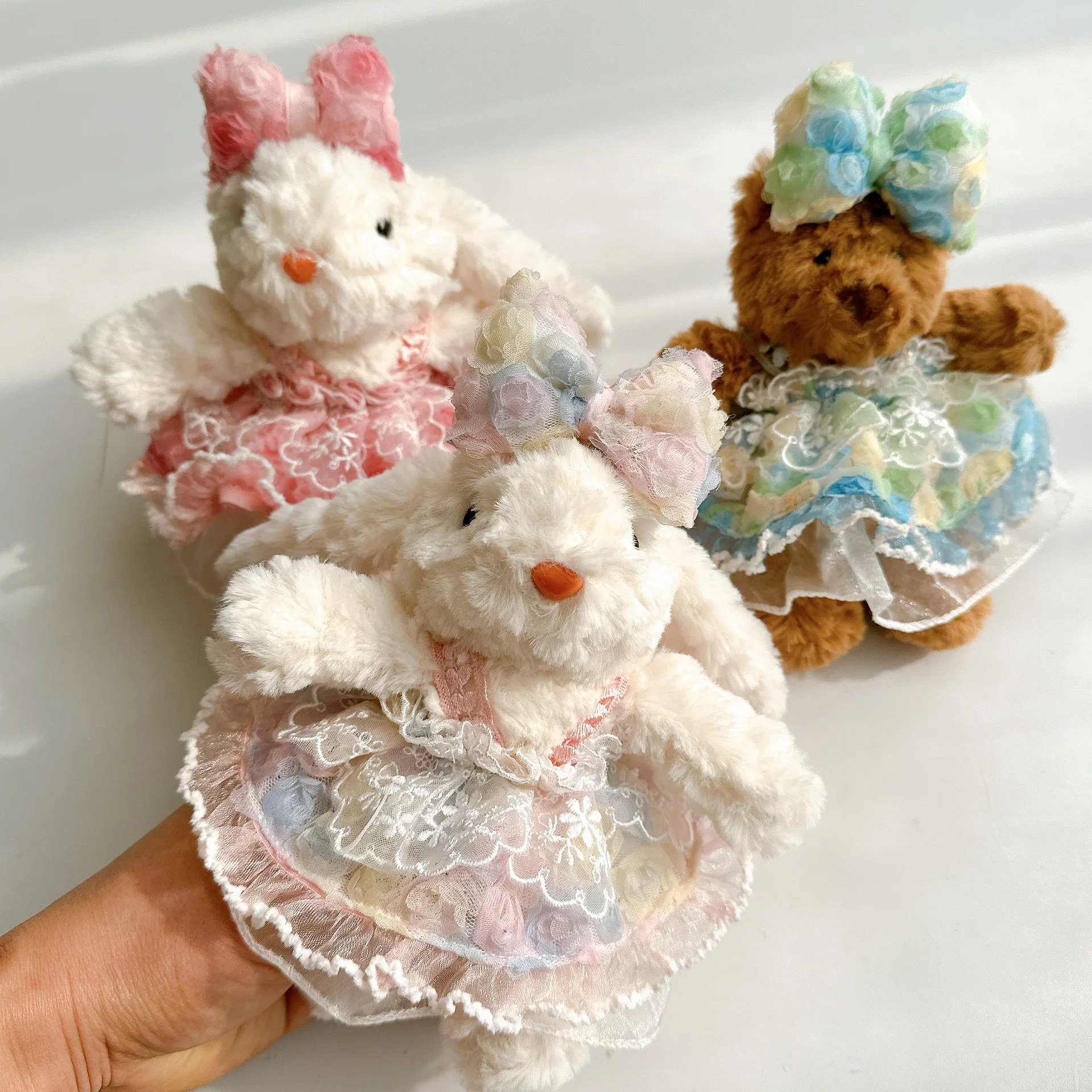 Модная новинка: Сетчатая юбка с маленькими розами, красочная, сказочная, с бантом, очень красивая, супер-фееричная одежда для кукол
Модная новинка: Сетчатая юбка с маленькими розами, красочная, сказочная, с бантом, очень красивая, супер-фееричная одежда для кукол