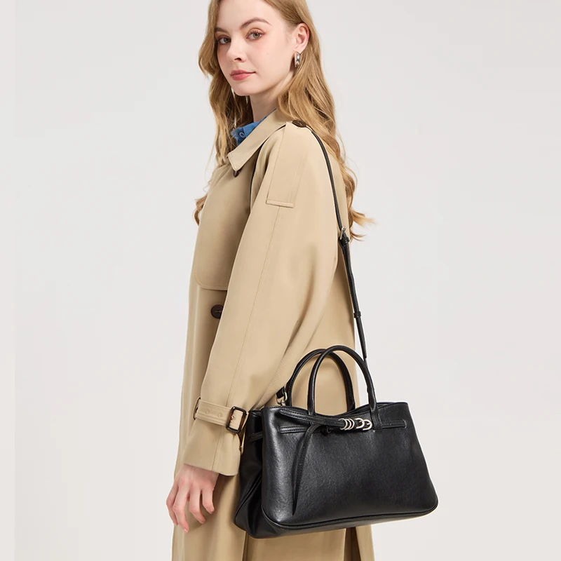 Новая женская простая большая сумка из натуральной кожи, женская роскошная дизайнерская сумка через плечо из воловьей кожи под мышками
Новая женская простая большая сумка из натуральной кожи, женская роскошная дизайнерская сумка через плечо из воловьей кожи под мышками