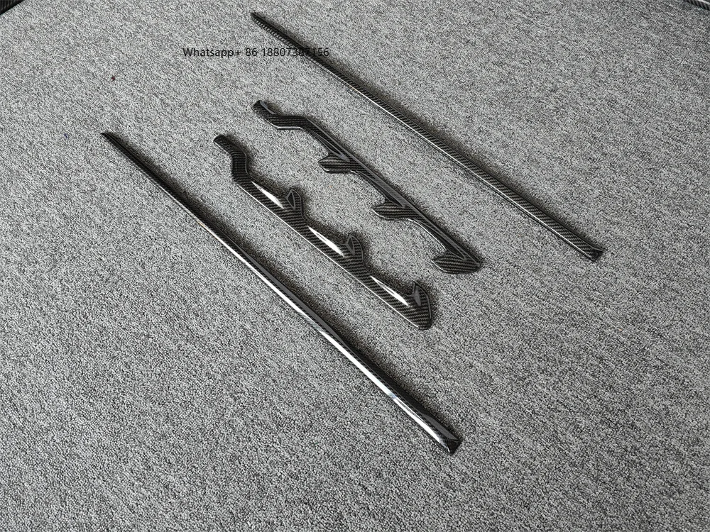 Genuine Carbon Fiber M-Style Front Vent Decorative Strip Fender Decoration Body Kit for 2016-2019 forMaserati Levante
Genuine Carbon Fiber M-Style Front Vent Decorative Strip Fender Decoration Body Kit for 2016-2019 forMaserati Levante