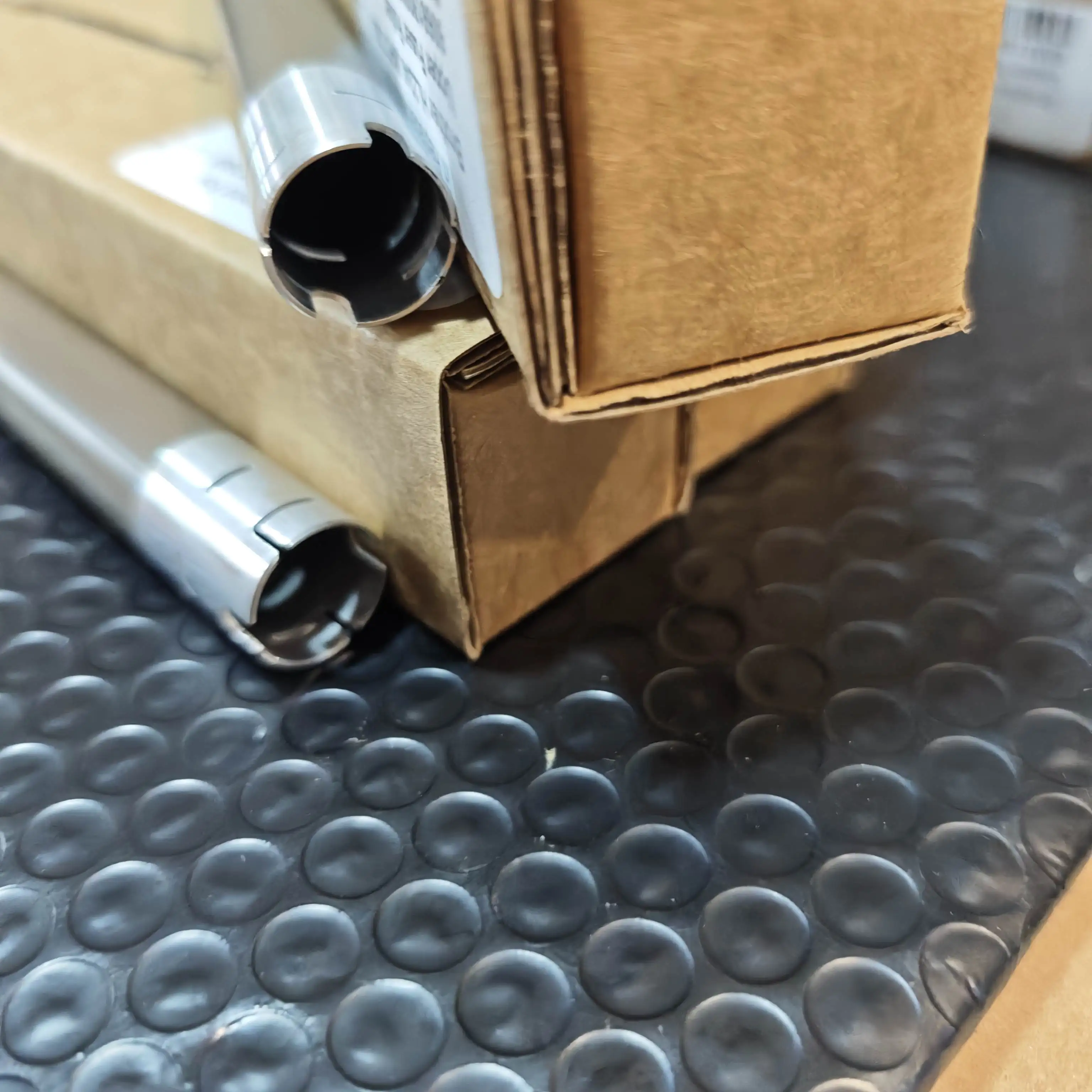 10 шт. LY3704001 LY2488001 Верхний нагревательный ролик фьюзера для Brother DCP 7055 7057 7060 HL 2130 2132 2220 2230 2240 2242 2250 2270 2280
10 шт. LY3704001 LY2488001 Верхний нагревательный ролик фьюзера для Brother DCP 7055 7057 7060 HL 2130 2132 2220 2230 2240 2242 2250 2270 2280