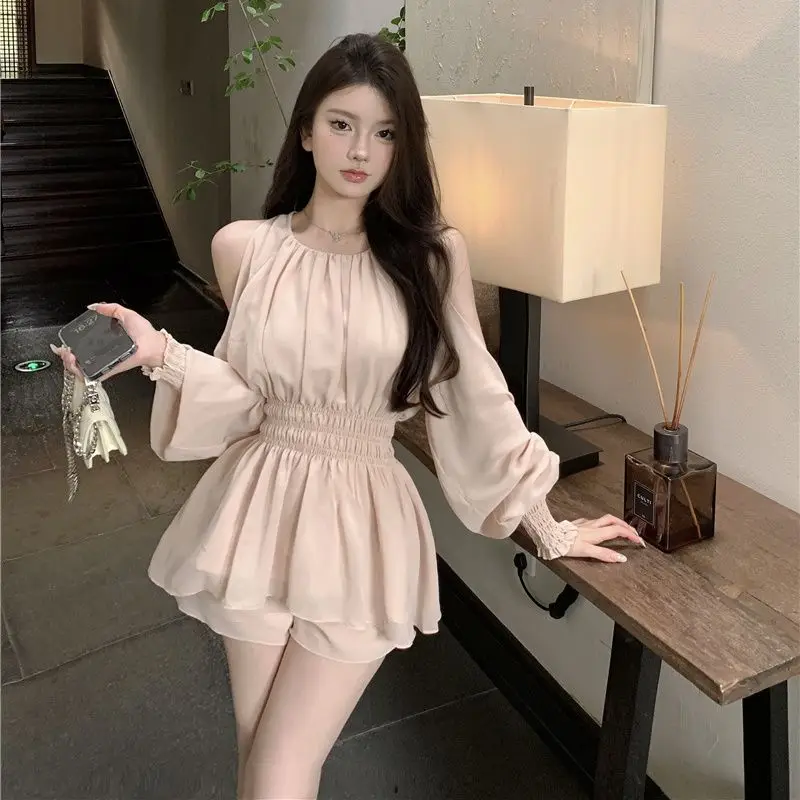 Summer Sun Protection Design-Sleeveless Puffy Sleeves Waist-Cinch Blouse High-Waist Shorts Two-Piece Set
Summer Sun Protection Design-Sleeveless Puffy Sleeves Waist-Cinch Blouse High-Waist Shorts Two-Piece Set