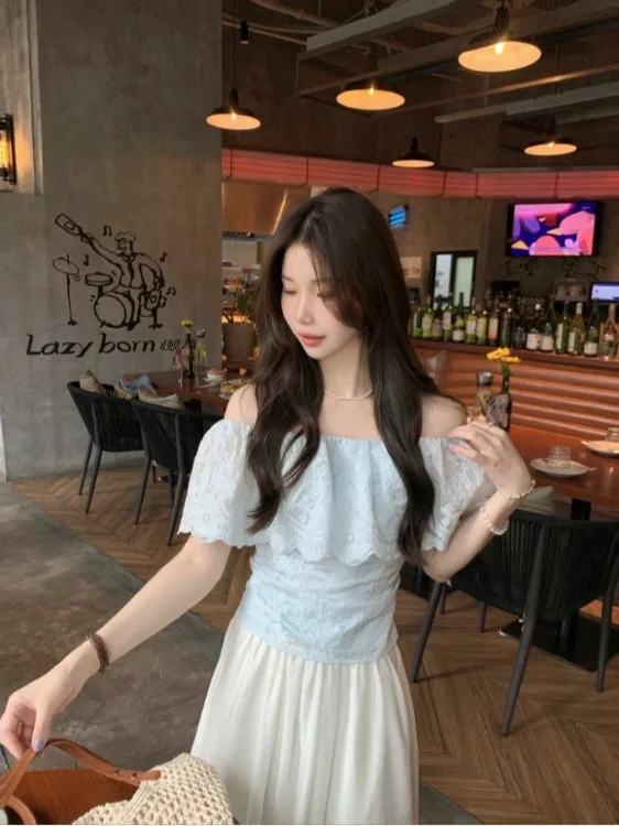 Retro One Shoulder Embroidered Short Sleeve Shirt Women's Slimming Fashion Blue Top Women's Trendy Clothing Korean Style Commute
Retro One Shoulder Embroidered Short Sleeve Shirt Women's Slimming Fashion Blue Top Women's Trendy Clothing Korean Style Commute