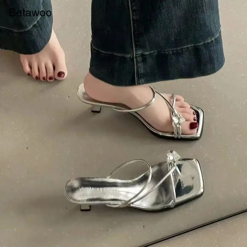 Women's Crystal Bow Square Toe Thong Mule Sandals Kitten Heel Slip-On Party Wedding Summer Dress Shoes
Women's Crystal Bow Square Toe Thong Mule Sandals Kitten Heel Slip-On Party Wedding Summer Dress Shoes
