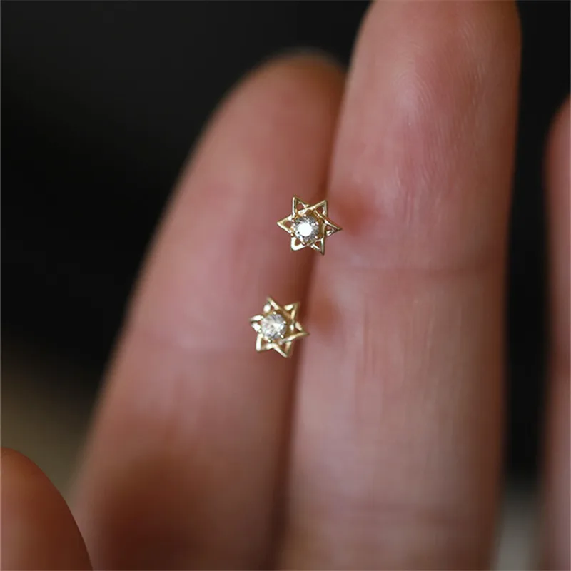 S925 Silver Plated 14K Gold Korean Style Compact Hexagonal Star Stud Earrings For Women Simple And Charming Student Jewelry
S925 Silver Plated 14K Gold Korean Style Compact Hexagonal Star Stud Earrings For Women Simple And Charming Student Jewelry