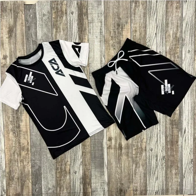 2026 New Men's Black, White and Blue Color Block Sports Suit Breathable Short-Sleeve Shorts Two-Piece Set Fitness Training Suit
2026 New Men's Black, White and Blue Color Block Sports Suit Breathable Short-Sleeve Shorts Two-Piece Set Fitness Training Suit