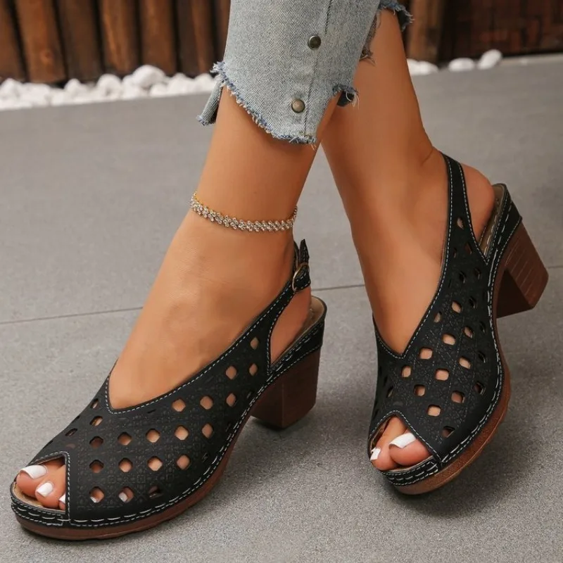 Sandals 2026 Summer Women's Round Toe Breathable One Buckle Plus Size High Heels
Sandals 2026 Summer Women's Round Toe Breathable One Buckle Plus Size High Heels