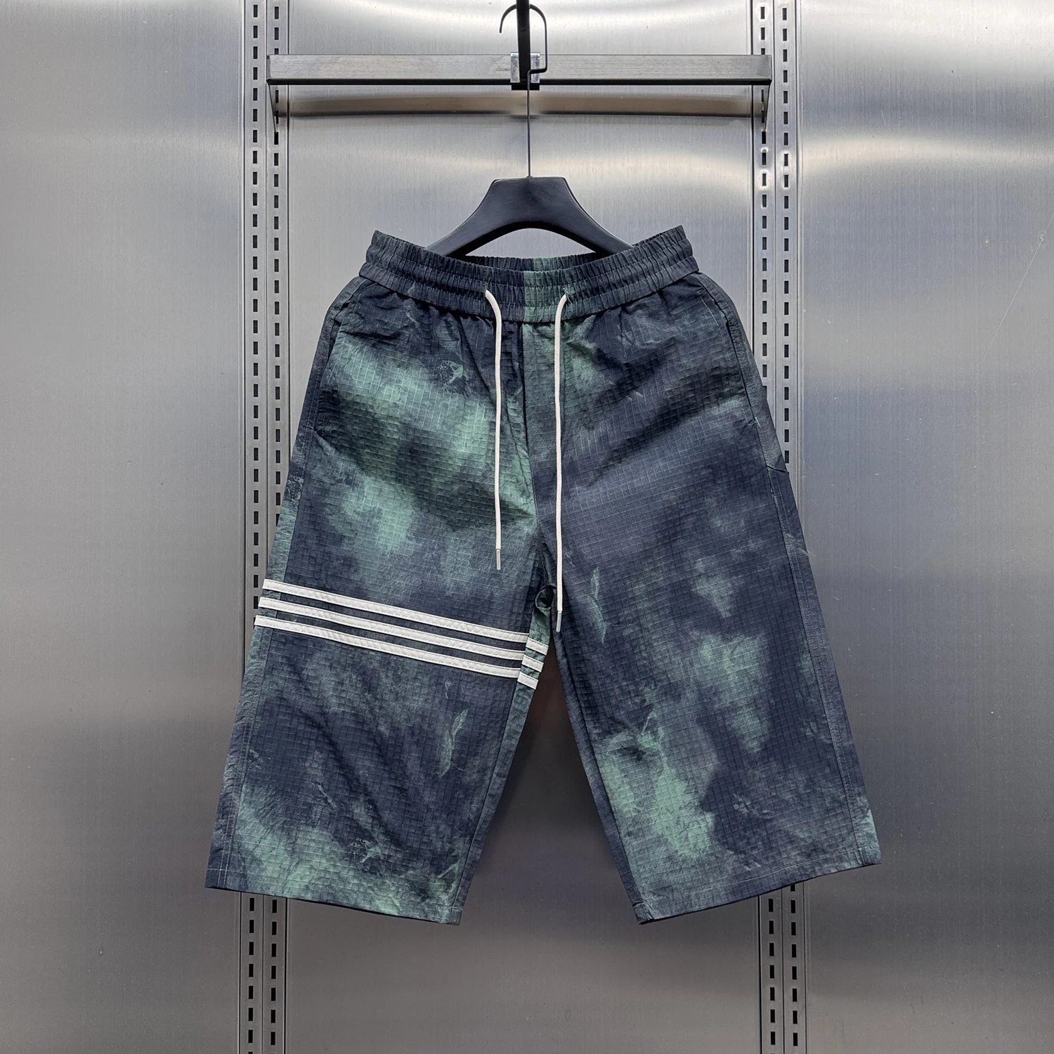 Новые летние мужские повседневные брюки с драпировкой из ледяного шелка, уличные свободные брюки прямого кроя с эластичной резинкой на талии, молодежные активные брюки Qui Dry...
Новые летние мужские повседневные брюки с драпировкой из ледяного шелка, уличные свободные брюки прямого кроя с эластичной резинкой на талии, молодежные активные брюки Qui Dry...