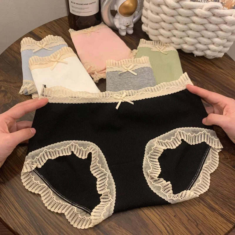 New Women's Triangle Lace Trim Panties Summer Pure Cotton Underwear
New Women's Triangle Lace Trim Panties Summer Pure Cotton Underwear